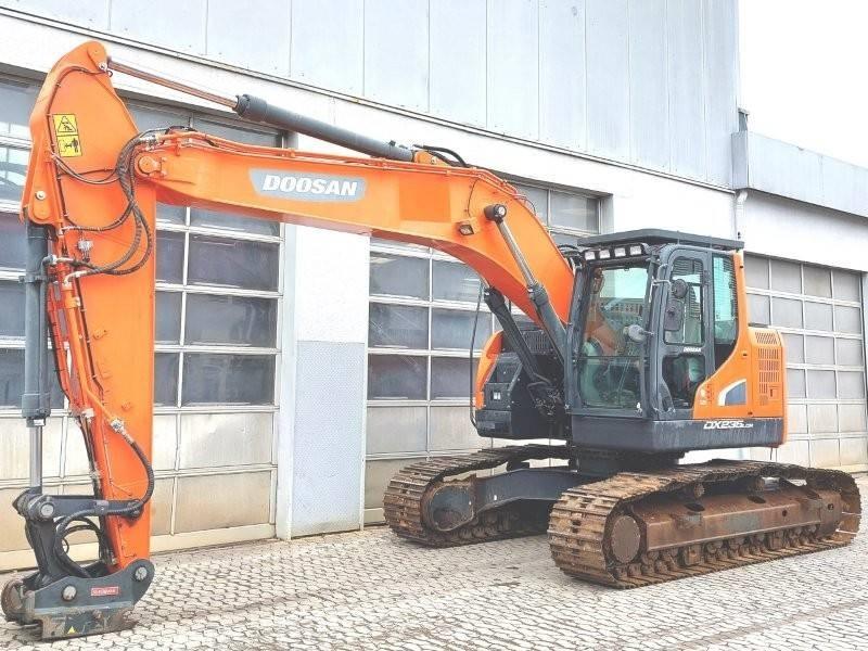 Doosan DX 235 LCR-5 大型油圧ショベル12t以上（パワーショベル・ユンボ）