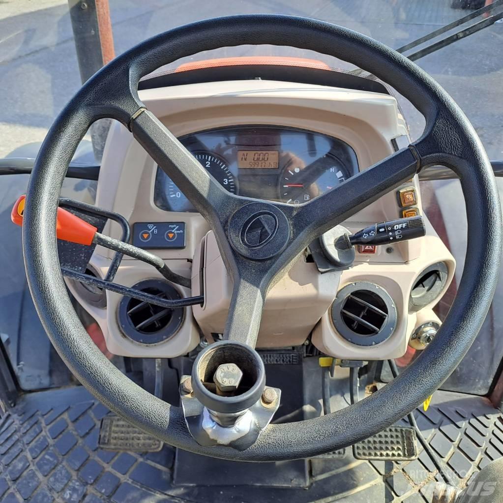 Kubota M 9960 HD トラクター