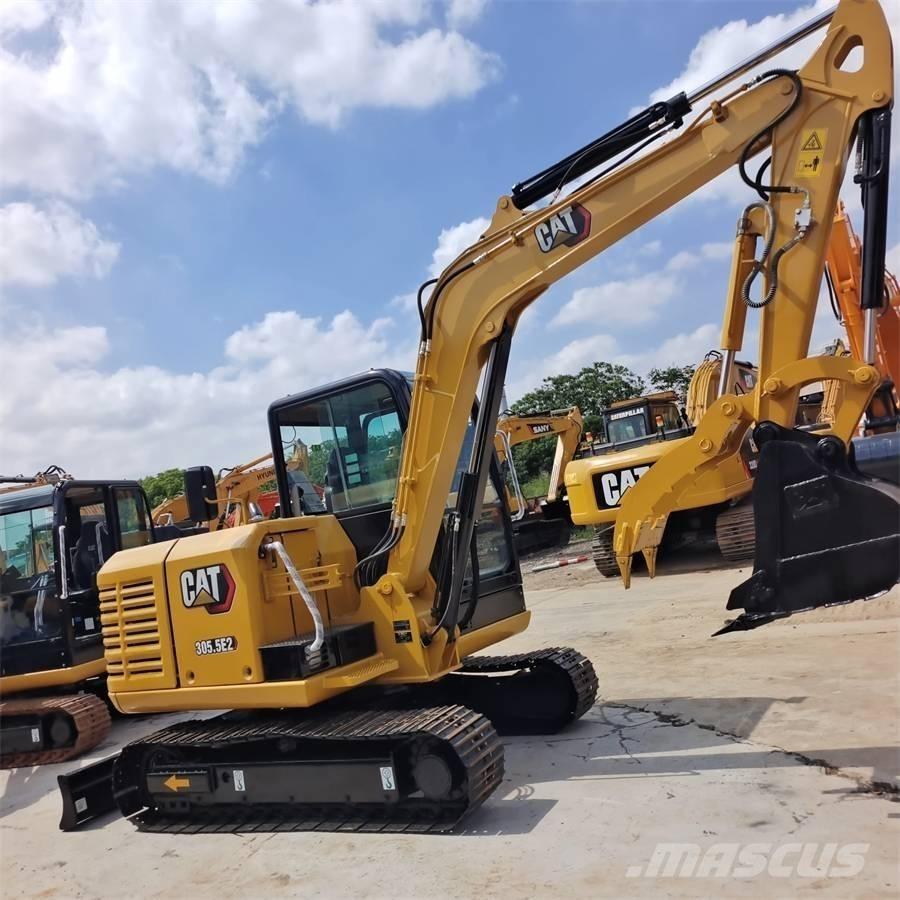 CAT 305.5 E 大型油圧ショベル12t以上（パワーショベル・ユンボ）
