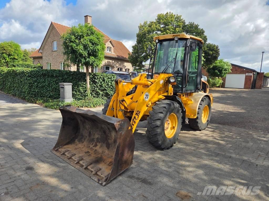 JCB 407B Super 多目的ローダー