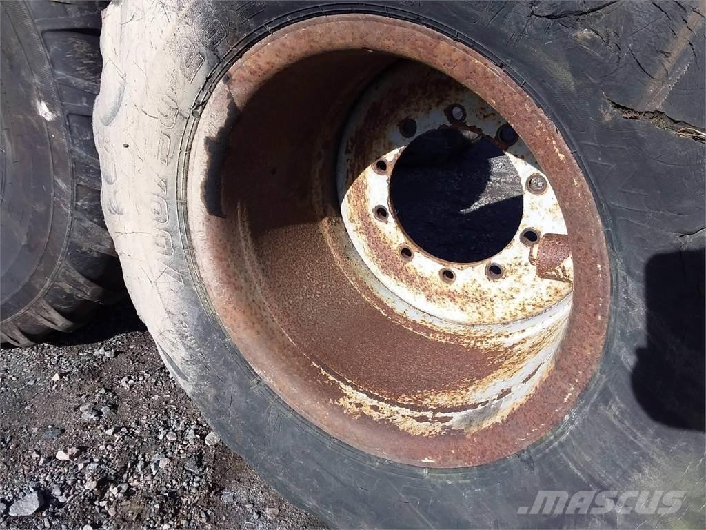 Valmet 860 24x26,5 タイヤ、ホイル、リム
