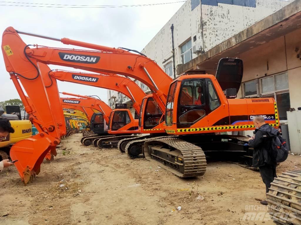 Doosan DH225LC-7 大型油圧ショベル12t以上（パワーショベル・ユンボ）