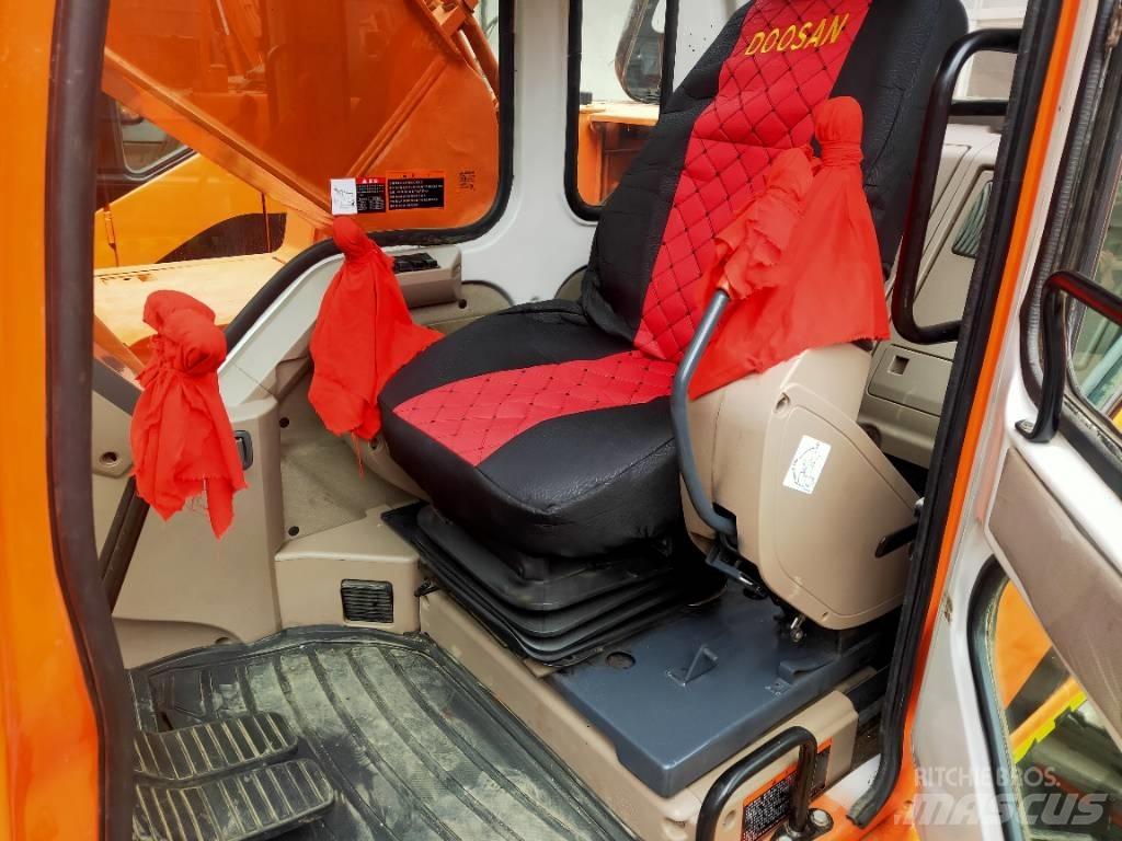 Doosan DH225LC-7 大型油圧ショベル12t以上（パワーショベル・ユンボ）