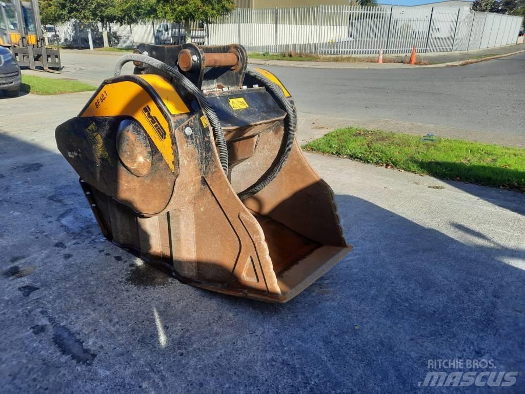 MB Crusher BF60.3 S4 自走式クラッシャー