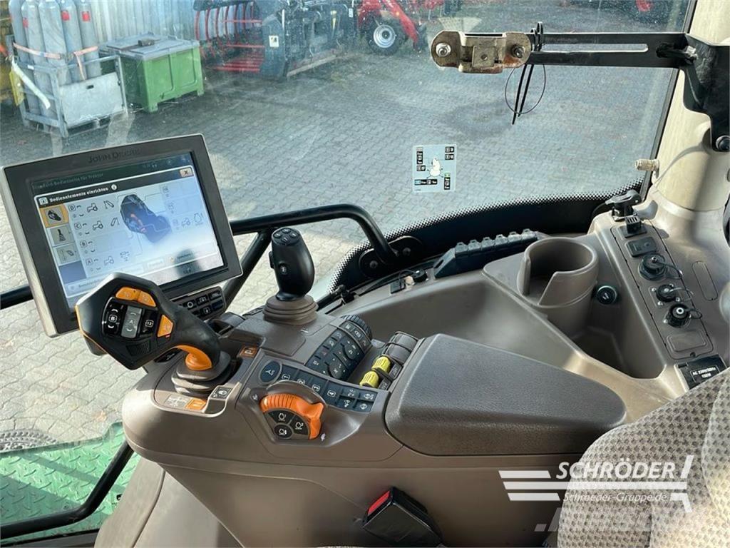 John Deere 6230 R トラクター