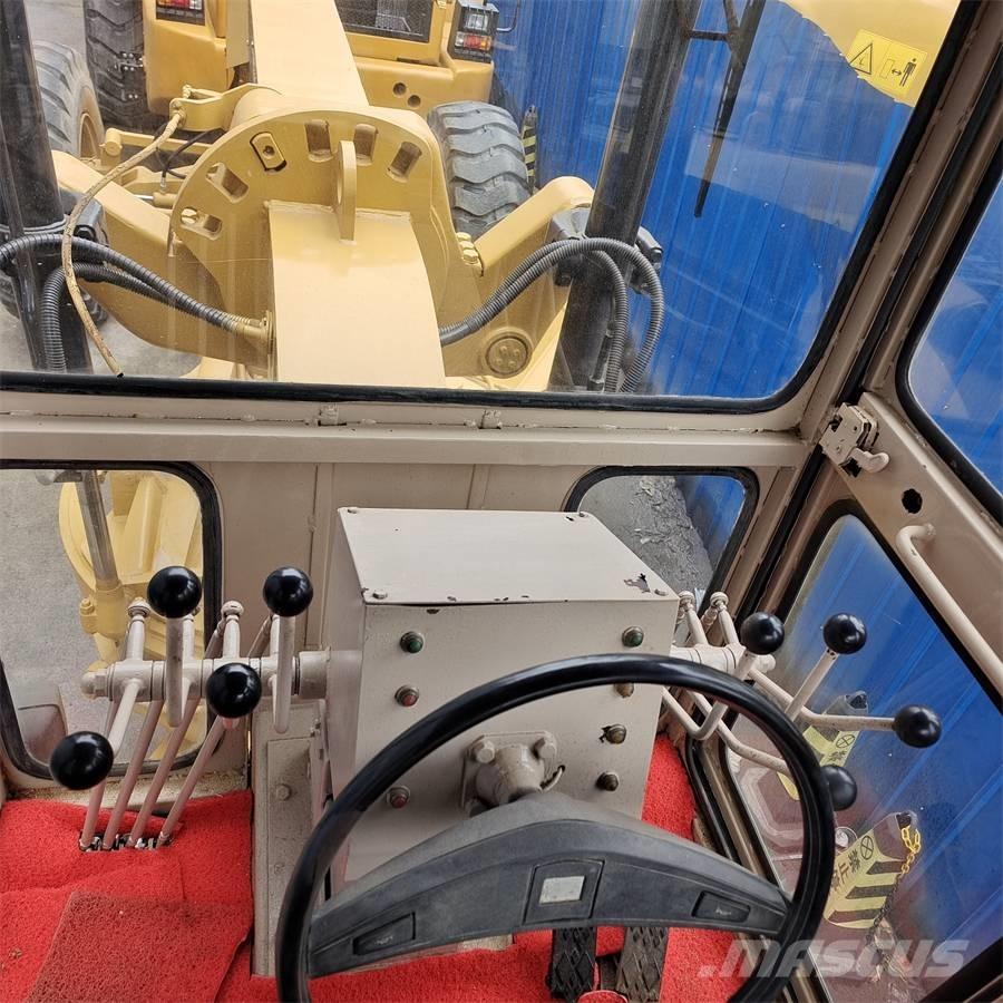 CAT 140 H モーターグレーダー