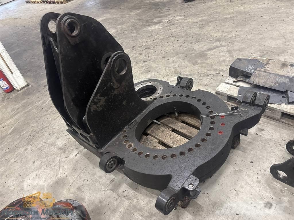 Komatsu 270H ハーベスタ