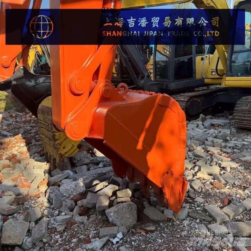 Hitachi ZX 135 大型油圧ショベル12t以上（パワーショベル・ユンボ）