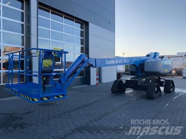 Genie S 45 XC Trax ブームリフト　直伸型