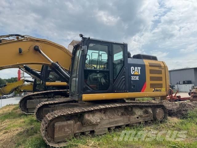CAT 323 E 大型油圧ショベル12t以上（パワーショベル・ユンボ）