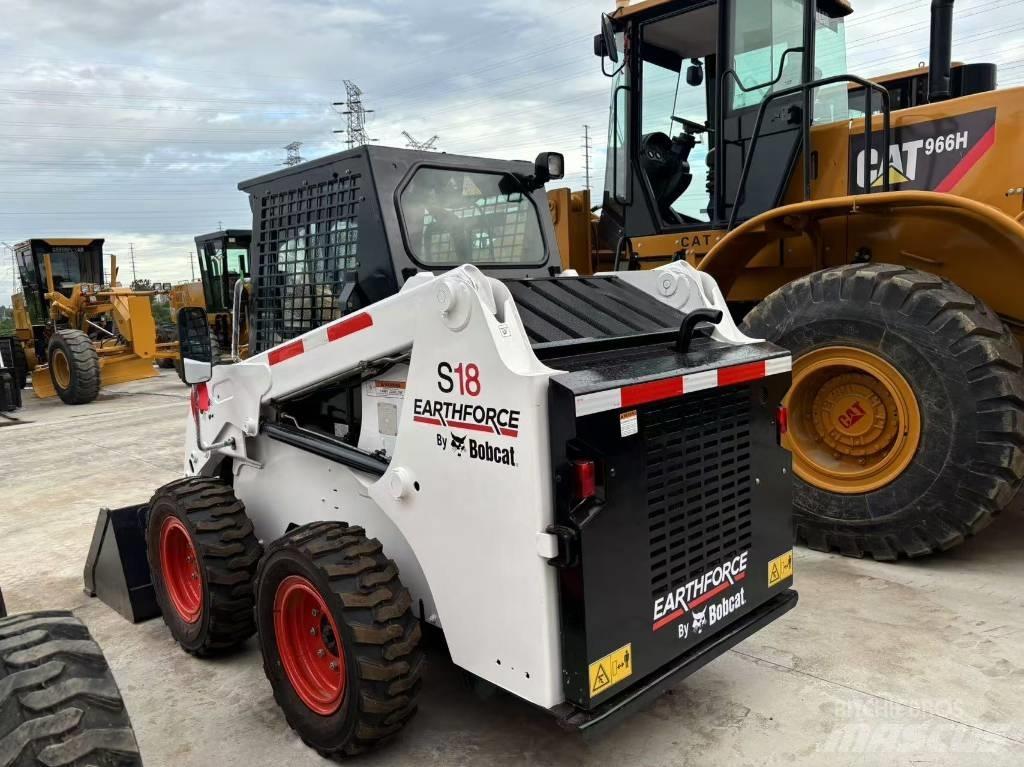 Bobcat S 160 スキッドステアローダー