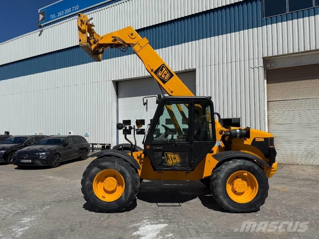 JCB 528-70 テレスコーピックハンドラー