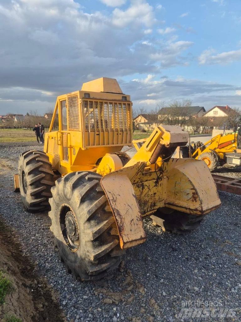 John Deere 667d 林業トラクター