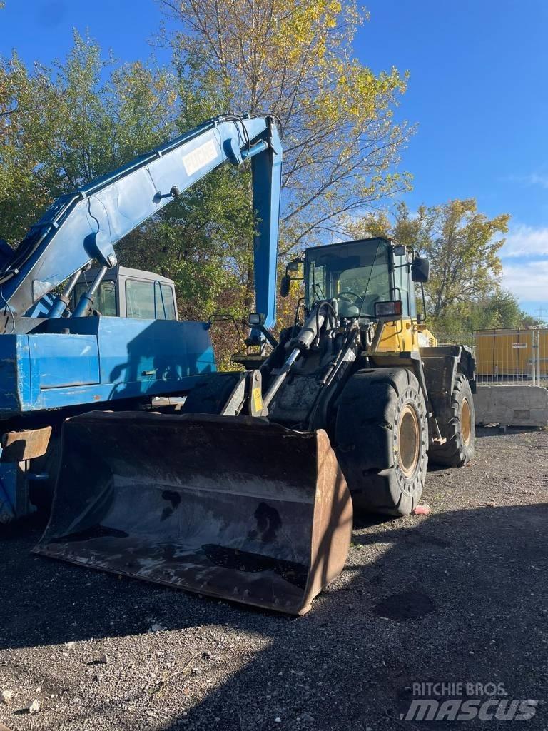 Komatsu WA 200 PT-5 ホイールローダー・タイヤショベル