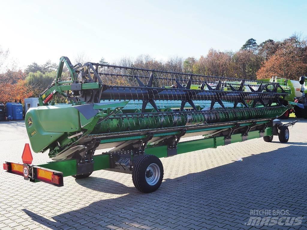 John Deere S780 + 730X コンバイン