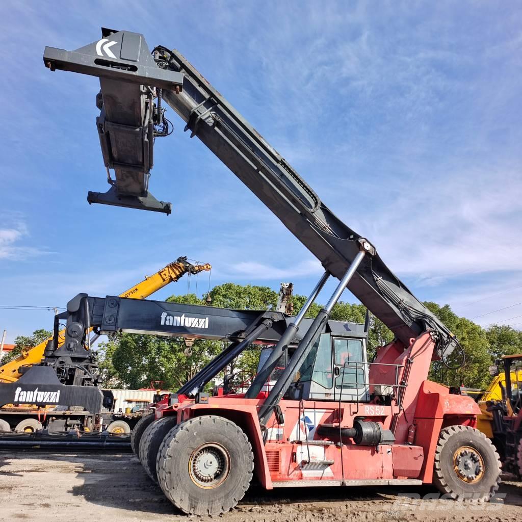 Kalmar DRF 450 リーチスタッカー