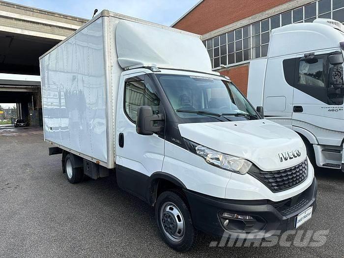 Iveco 35C14 その他