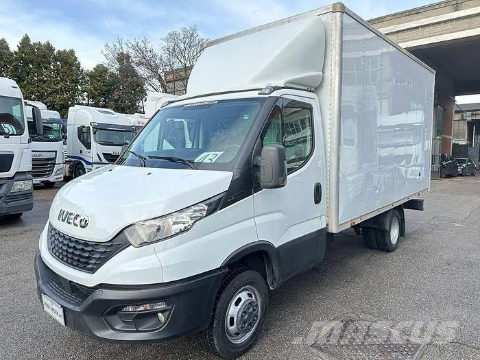Iveco 35C14 その他