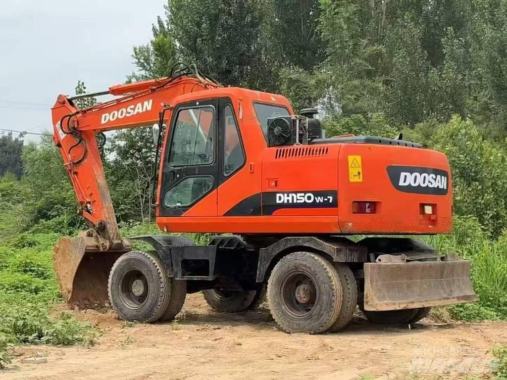 Doosan 150 W-7 ホイール式油圧ショベル（パワーショベル・ユンボ・バックホー）