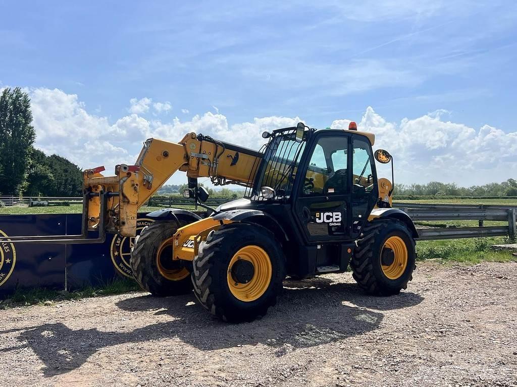 JCB 535-95 テレスコーピックハンドラー