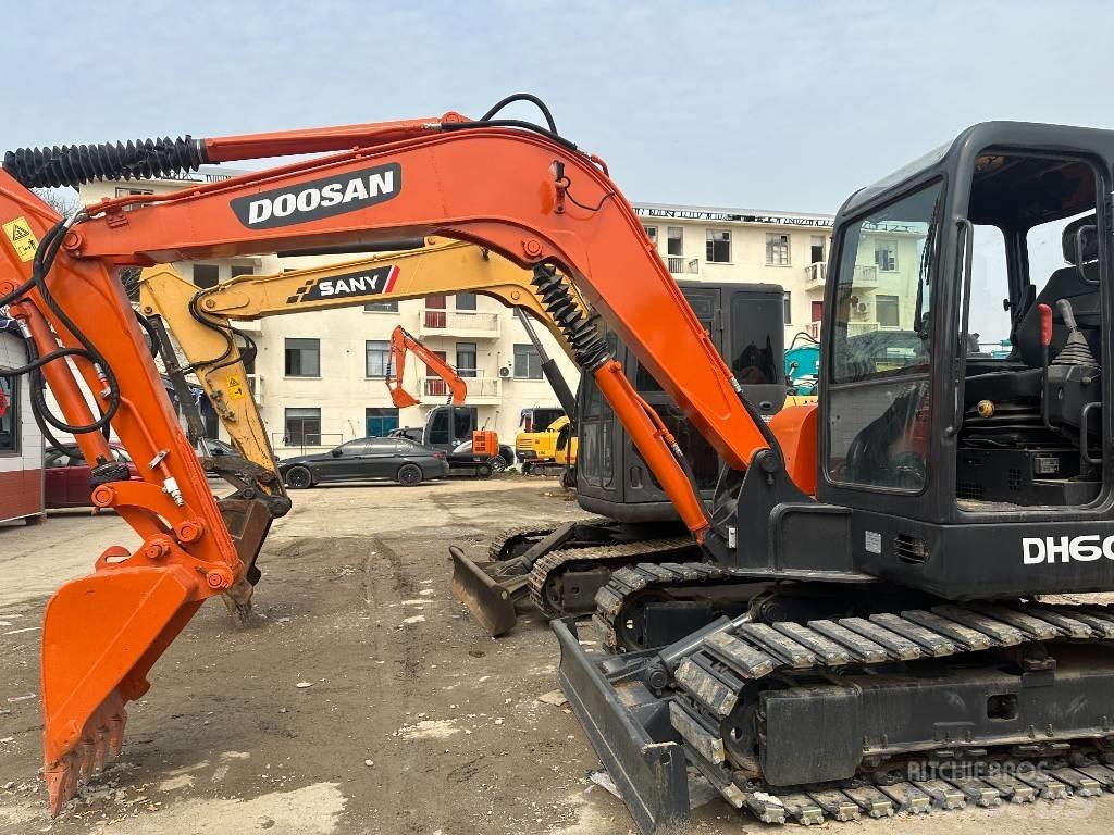 Doosan DH 60-7 大型油圧ショベル12t以上（パワーショベル・ユンボ）