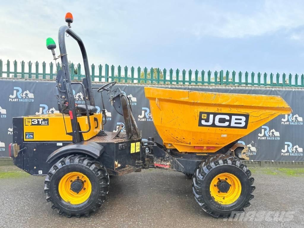 JCB 3TST サイト　ダンプ