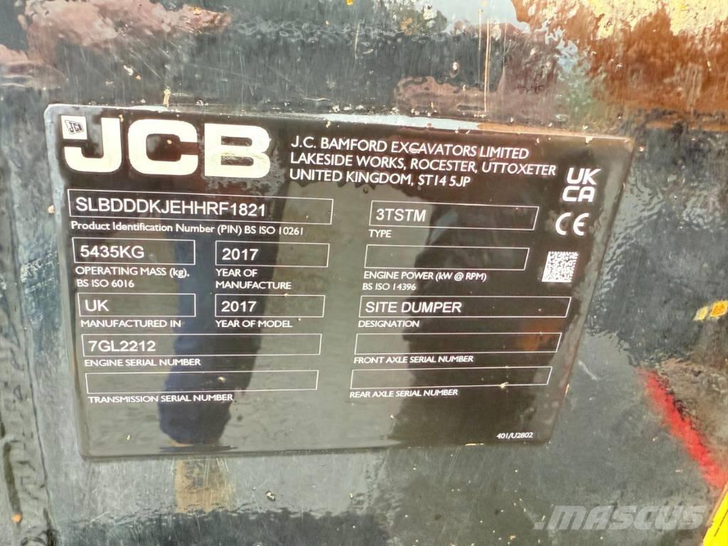 JCB 3TST サイト　ダンプ