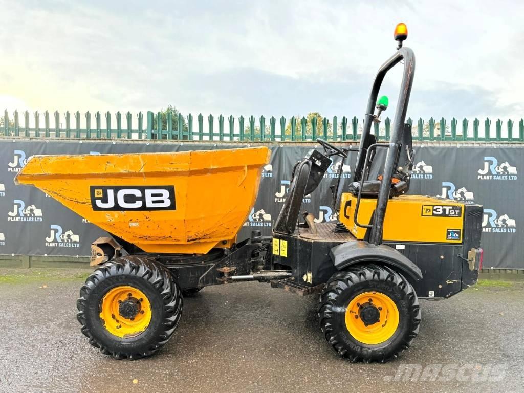 JCB 3TST サイト　ダンプ