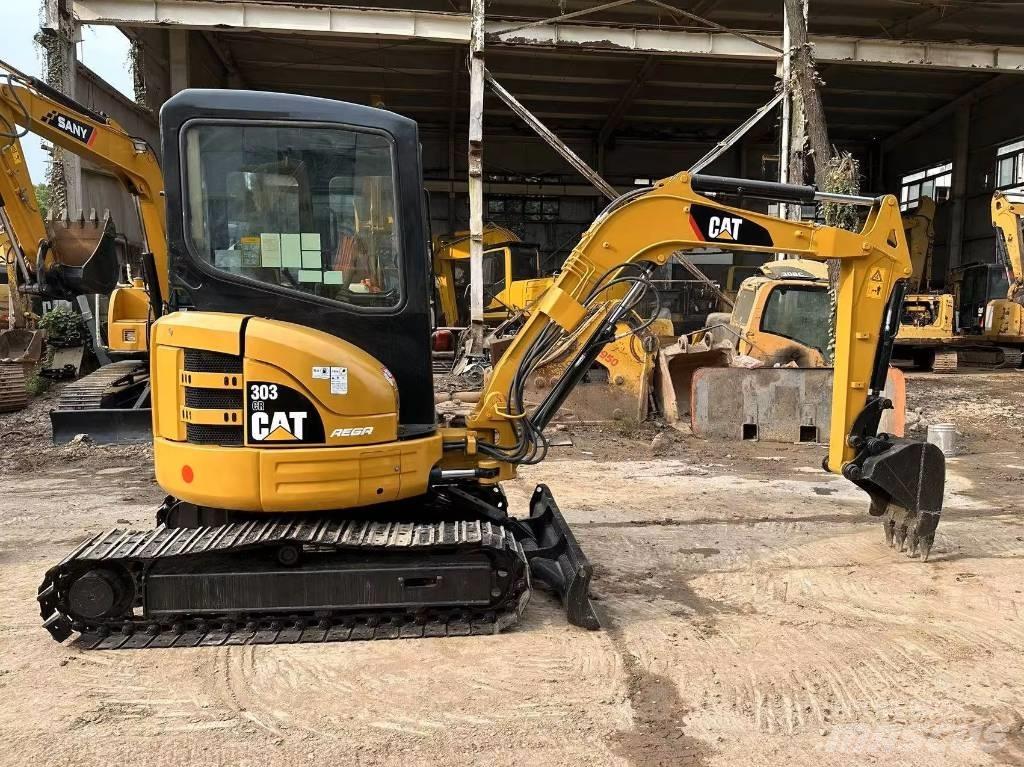 CAT 303 CR ミニ油圧ショベル 7t以下（ミニユンボ・ミニディガー）