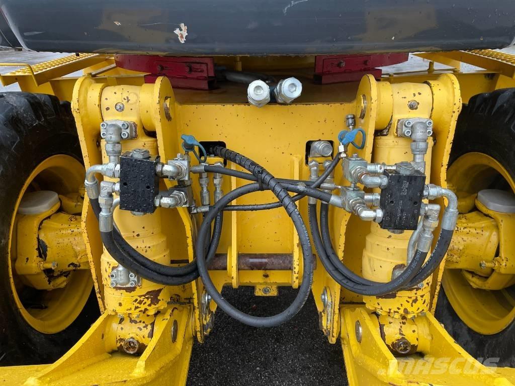 Komatsu PW 98 MR-8 ホイール式油圧ショベル（パワーショベル・ユンボ・バックホー）