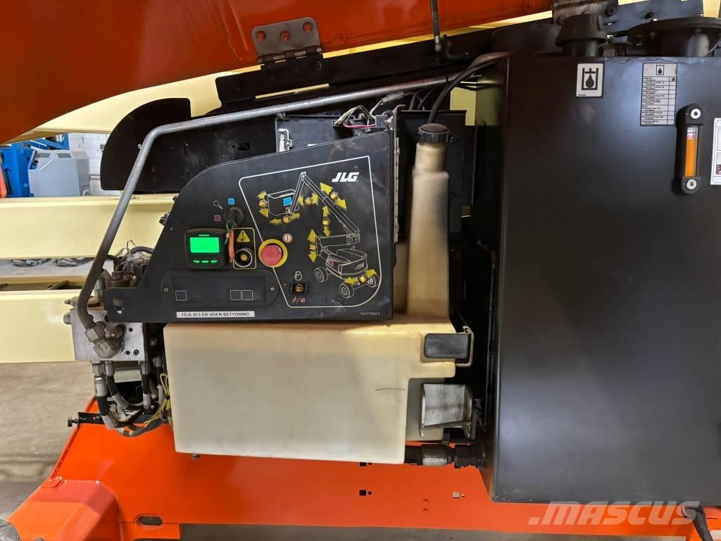 JLG 450 AJ ブームリフト　屈伸型