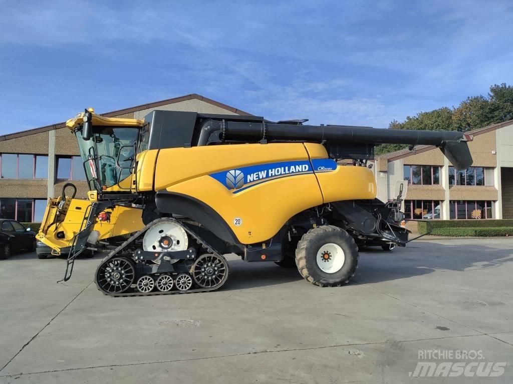 New Holland CR 9080 コンバイン