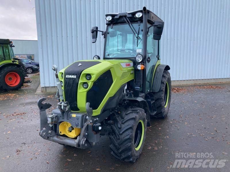 CLAAS NEXOS 240 S トラクター
