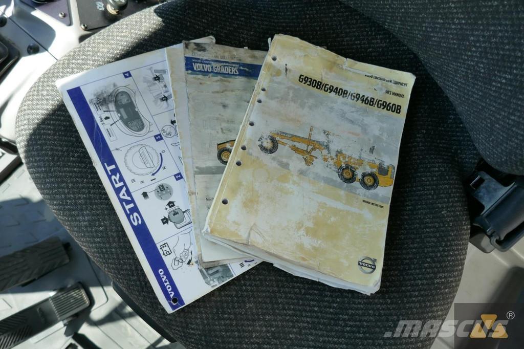 Volvo G946B AWD モーターグレーダー