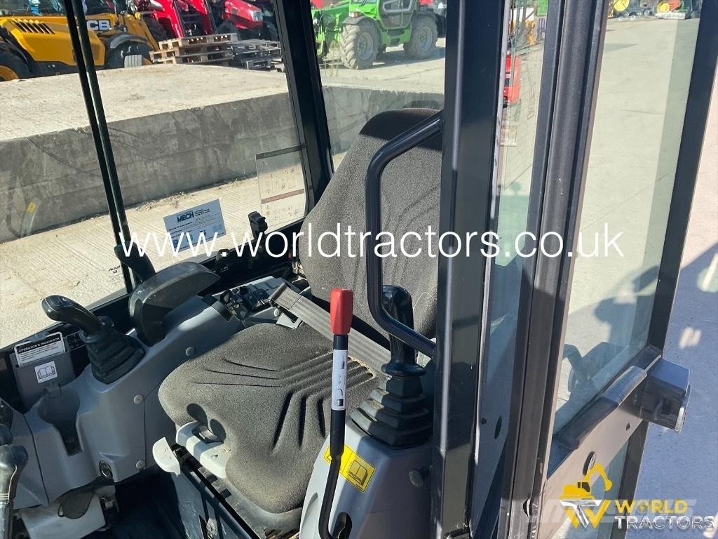 Kubota U 27-4 ミニ油圧ショベル 7t以下（ミニユンボ・ミニディガー）