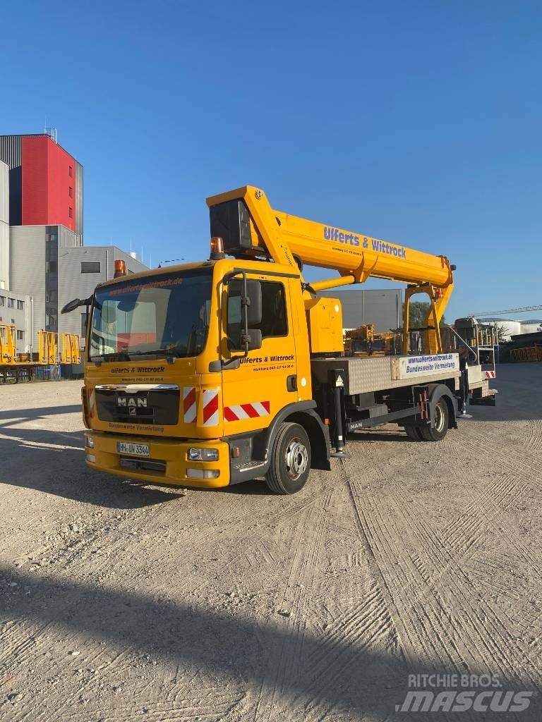 Ruthmann T 330 トラック高所作業車