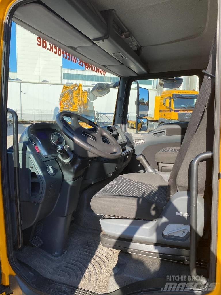 Ruthmann T 330 トラック高所作業車