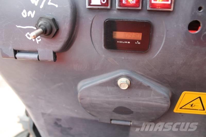 Kubota K 008-3 ミニ油圧ショベル 7t以下（ミニユンボ・ミニディガー）