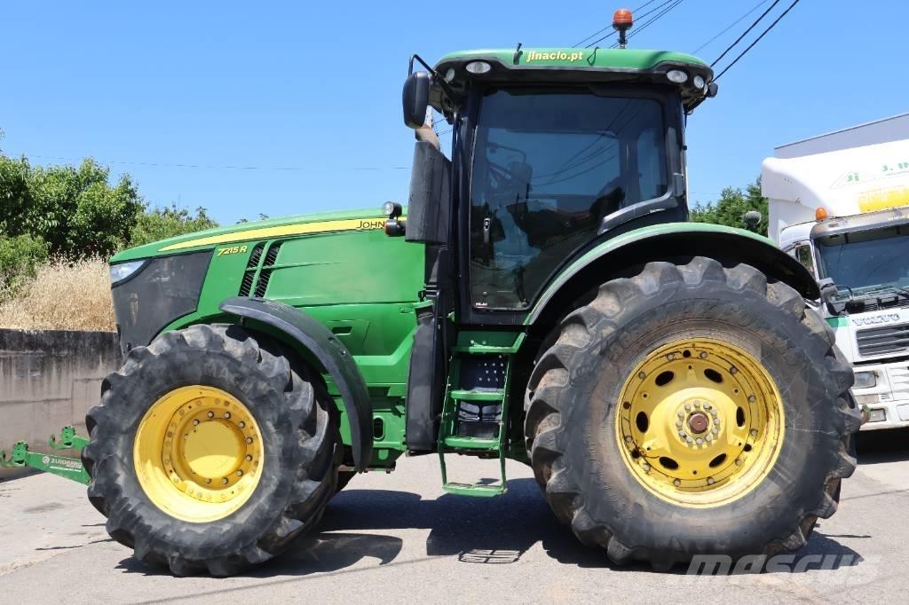 John Deere 7215 R トラクター