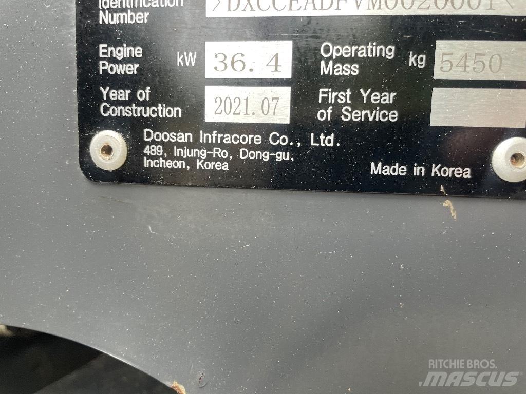 Doosan DX 50 Z ミニ油圧ショベル 7t以下（ミニユンボ・ミニディガー）