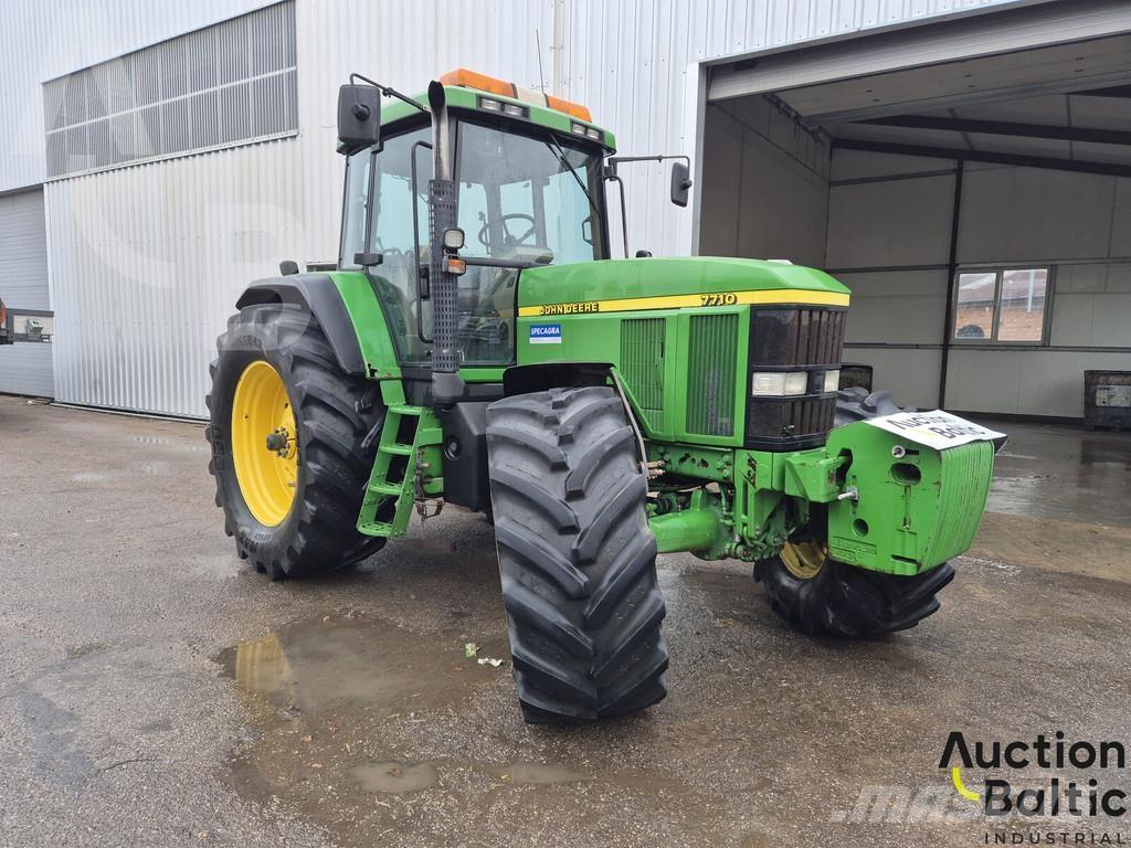 John Deere 7710 トラクター