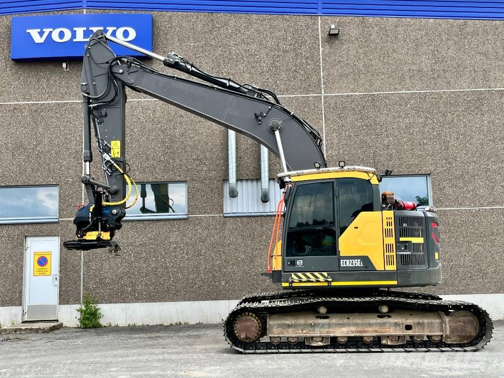 Volvo ECR 235 E 大型油圧ショベル12t以上（パワーショベル・ユンボ）