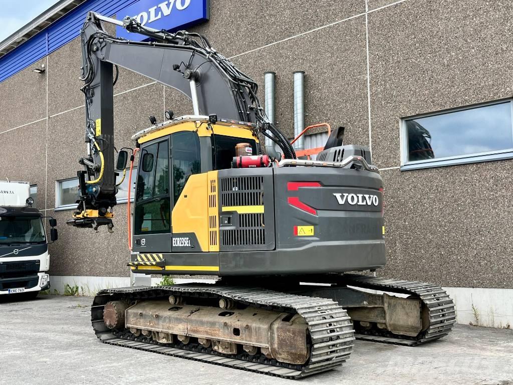 Volvo ECR 235 E 大型油圧ショベル12t以上（パワーショベル・ユンボ）