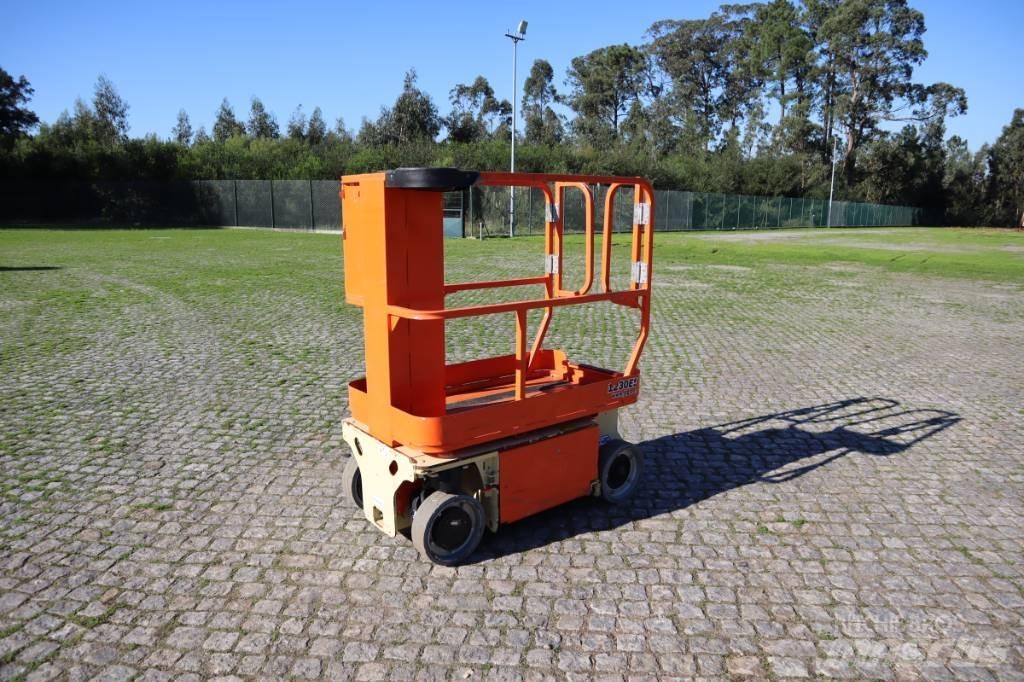 JLG 1230ES 垂直昇降型リフト