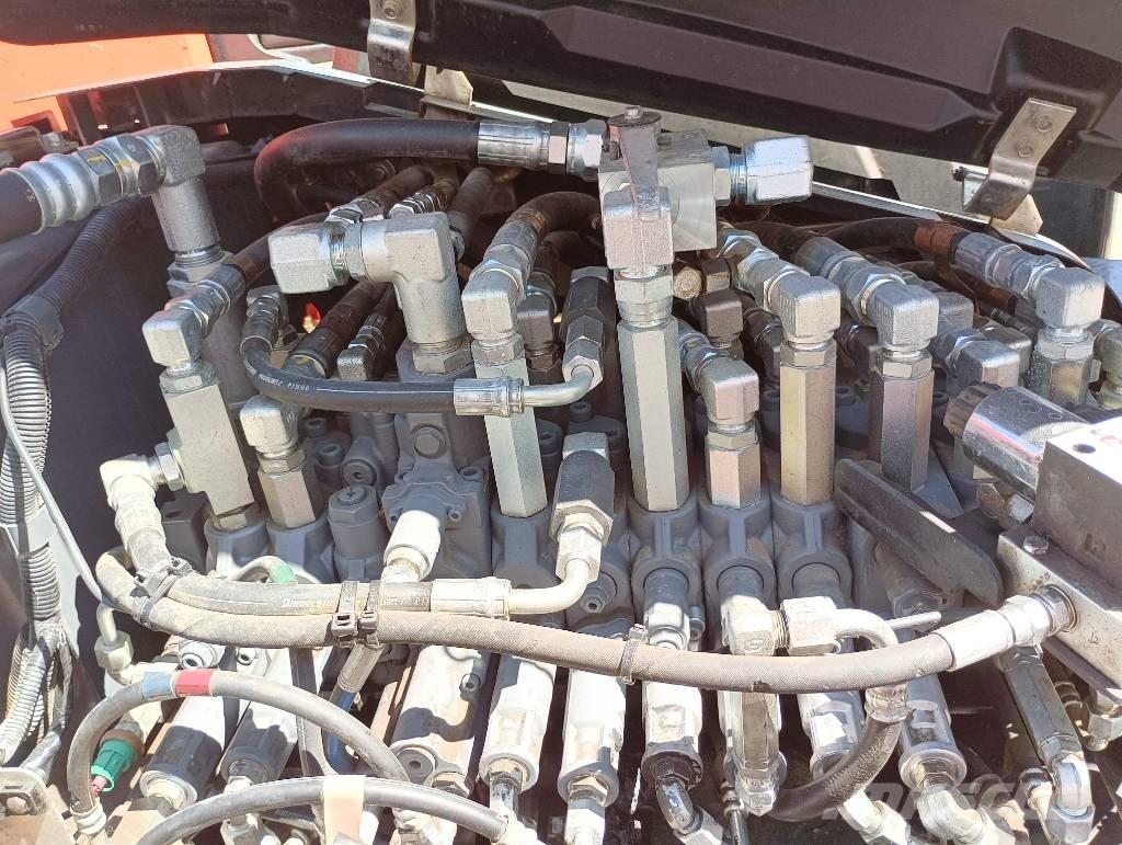 Kubota KX 080-4 中型油圧ショベル 7ｔ-12ｔ（ユンボ・パワーショベル・バックホー）