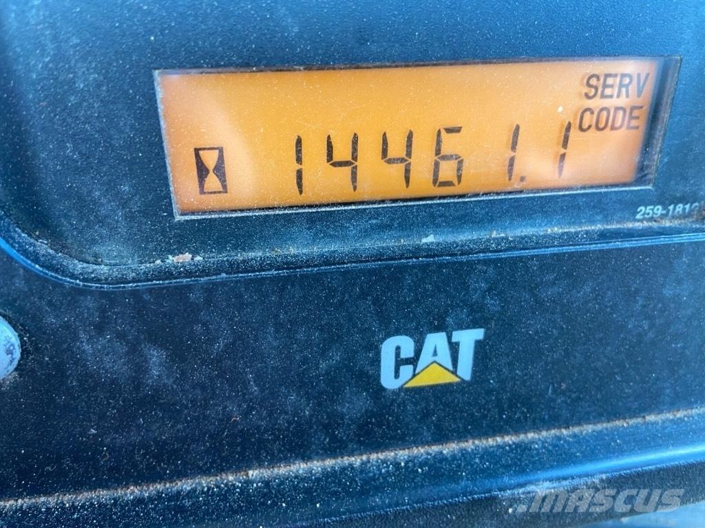 CAT D 6 T LGP ブルドーザー