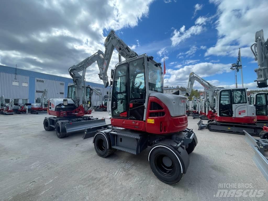 Takeuchi TB 370W ホイール式油圧ショベル（パワーショベル・ユンボ・バックホー）