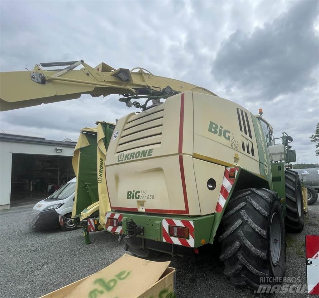 Krone BIG X850 自走式フォレージハーベスター