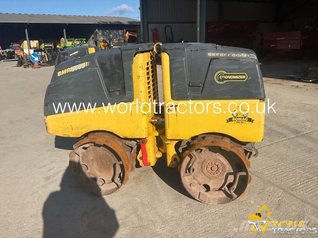 Bomag BMP 8500 プレートコンパクター