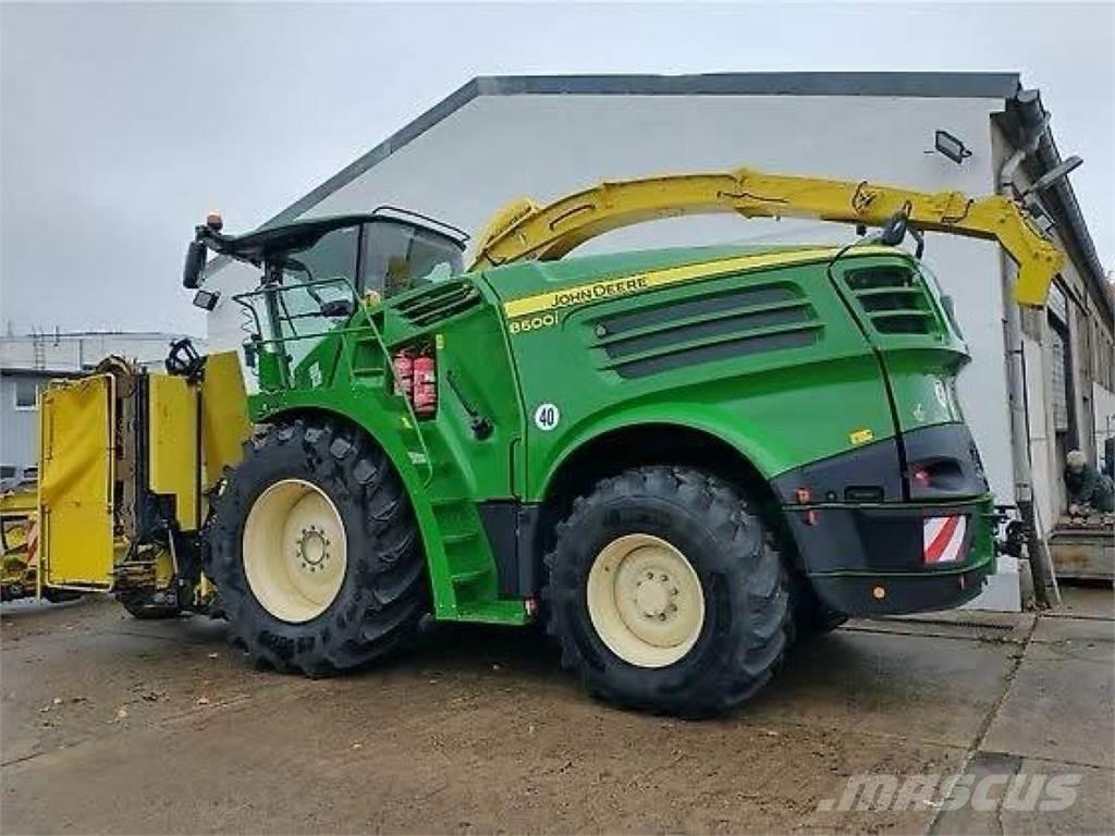 John Deere 8600 自走式フォレージハーベスター
